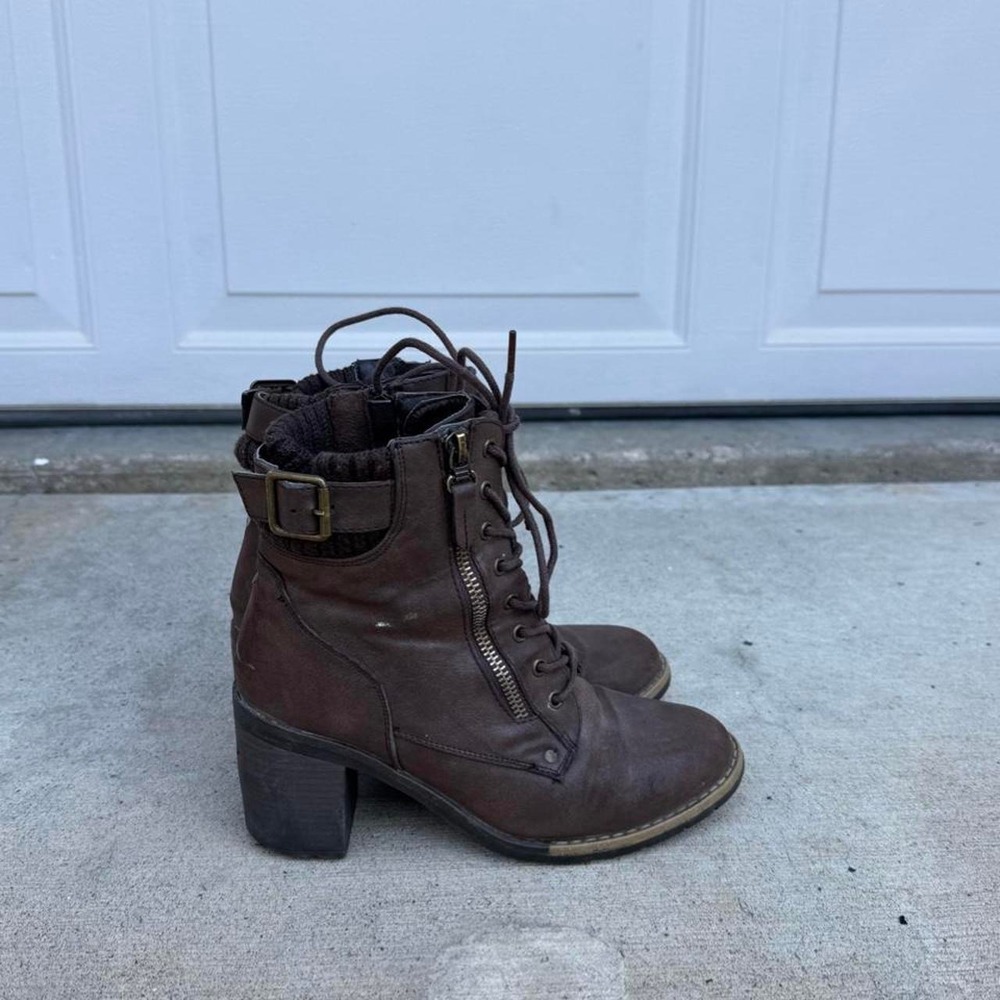 BROWN LACE-UP SIDE ZIPPER BUCKLE BOOTS
